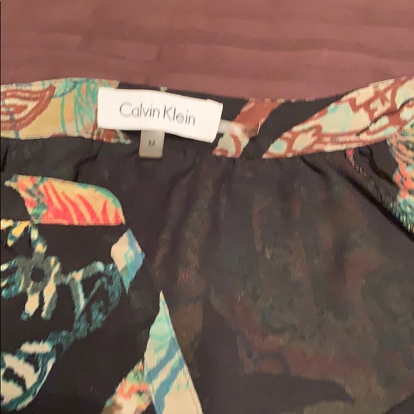 Beautiful blouse - Picture 2 of 2